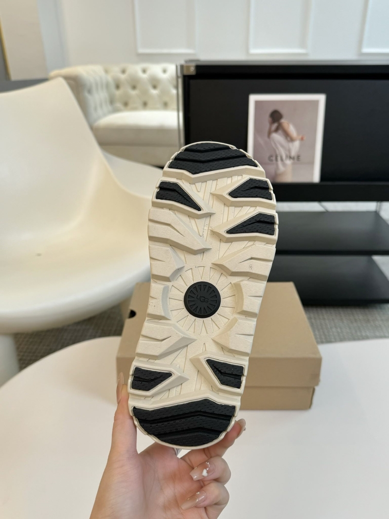 Ugg Flat Shoes